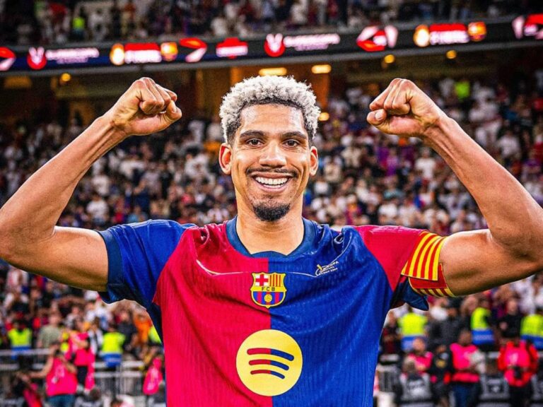 Oficial: Ronald Araujo hasta el 2031 con el Barcelona